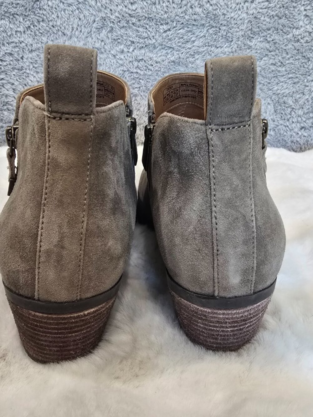 Vionic Cecily Ankle Boot Booties Womens Size 11 Waterproof Stone Suede Worn Once - Picture 2 of 9
